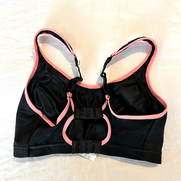 Shock Absorber Bra - Picture 2 of 3